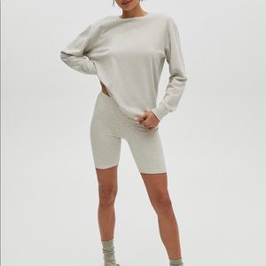 Never worn Aritzia TNA Tour Longsleeve